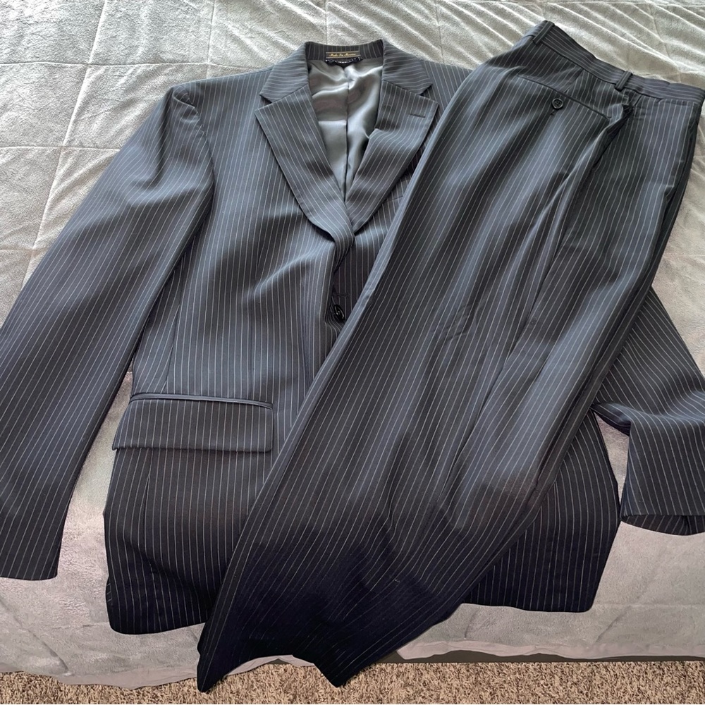 Men’s Tommy Hilfiger Blue Pinstripe Suit 38R